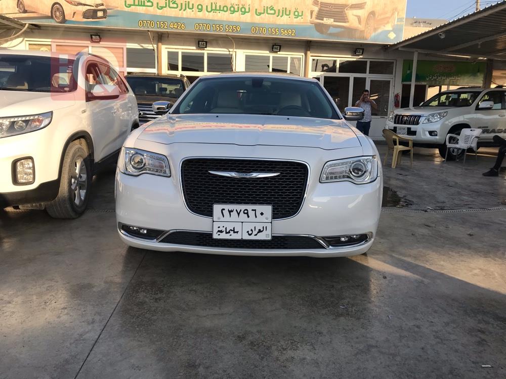 كرايسلر 300